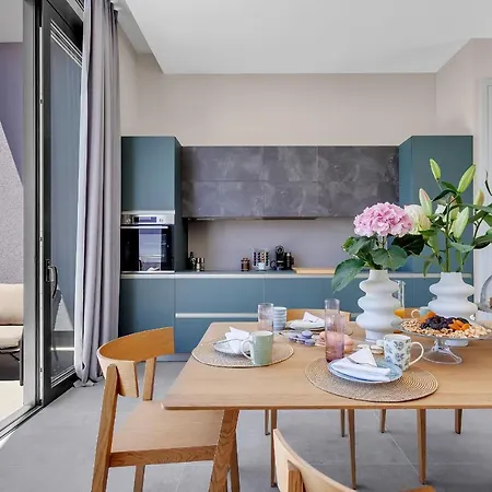 Kuk Oaza Luxury * מאקרסקה