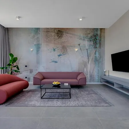 Kuk Oaza Luxury Villa *