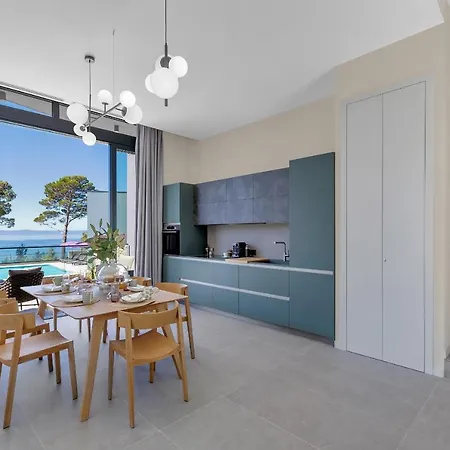 Kuk Oaza Luxury Villa *