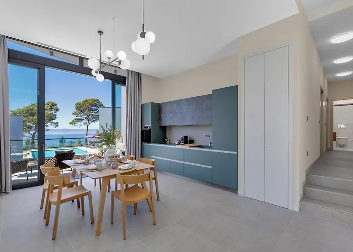 Kuk Oaza Luxury Villa *